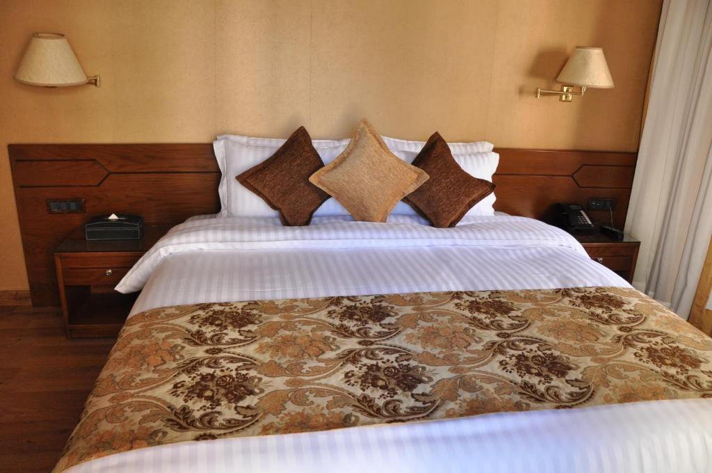 Orient Prince Hotel Beirut Room photo