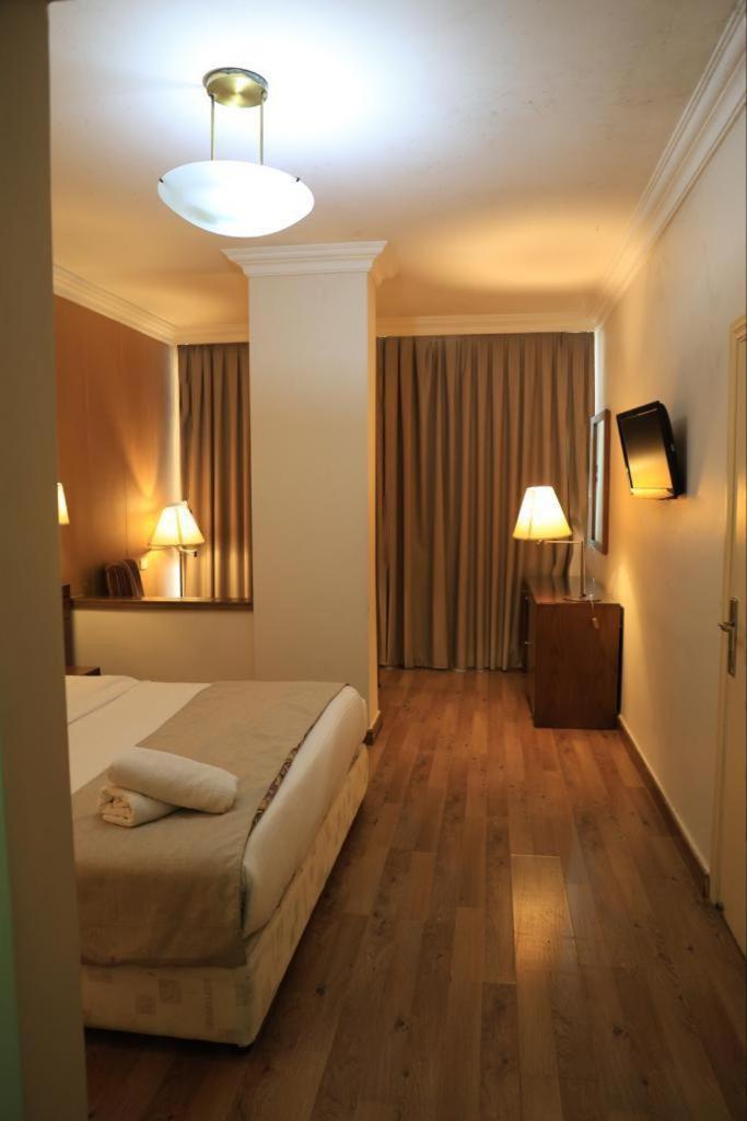 Orient Prince Hotel Beirut Exterior photo